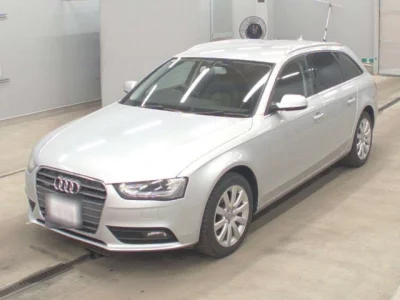 Audi A4  с аукциона в Японии