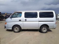 Nissan CARAVAN VAN лот № 8010 оценка 99  с аукциона в Японии 3
