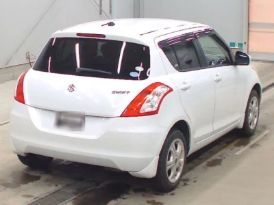 Suzuki SWIFT  с аукциона в Японии