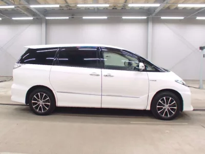 Toyota Estima Hybrid