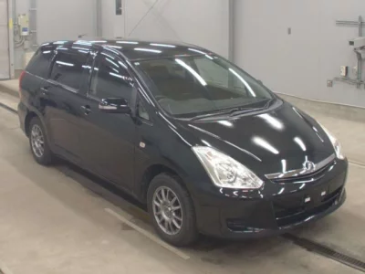 Toyota WISH  с аукциона в Японии