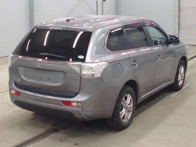 Mitsubishi OUTLANDER PHEV