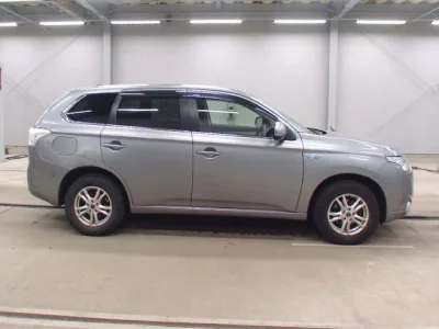Mitsubishi OUTLANDER PHEV