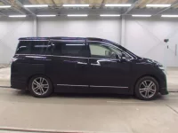 Nissan ELGRAND лот № 9050 оценка 3.5  с аукциона в Японии 2