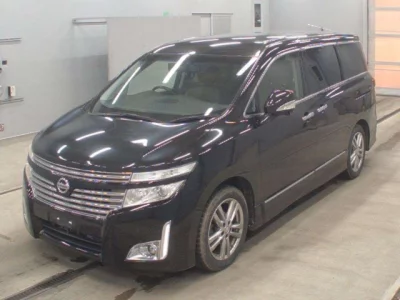 Nissan ELGRAND  с аукциона в Японии