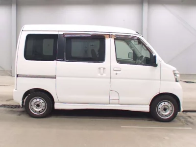 Daihatsu Atrai Wagon