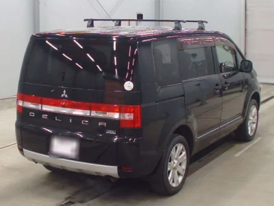 Mitsubishi DELICA D5  с аукциона в Японии