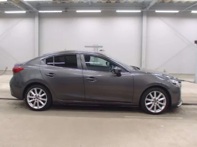 Mazda AXELA  с аукциона в Японии