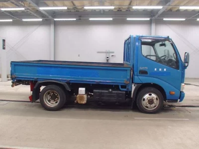 Hino DUTRO  с аукциона в Японии