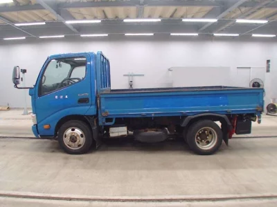 Hino DUTRO  с аукциона в Японии