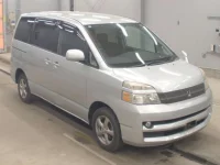 Toyota VOXY лот № 5605 оценка 3  с аукциона в Японии 4