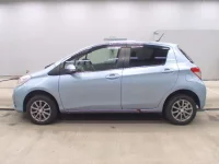 Toyota VITZ лот № 3332 оценка 3.5  с аукциона в Японии 3