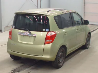 Toyota RACTIS  с аукциона в Японии