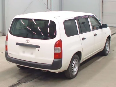 Toyota SUCCEED  с аукциона в Японии