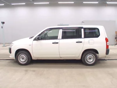 Toyota SUCCEED  с аукциона в Японии