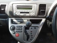 Toyota WISH лот № 5623 оценка 3.5  с аукциона в Японии 8