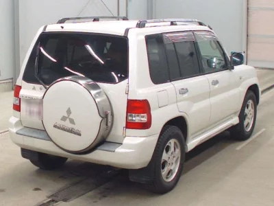 Mitsubishi Pajero iO