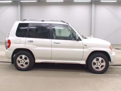 Mitsubishi Pajero iO
