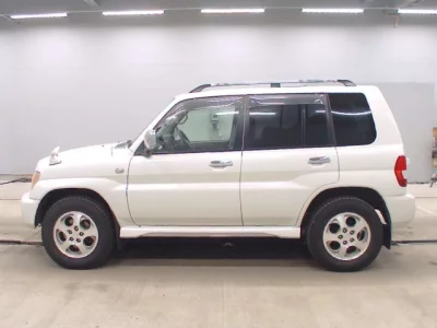 Mitsubishi Pajero iO