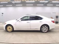 Lexus LS лот № 5641 оценка 3.5  с аукциона в Японии 3