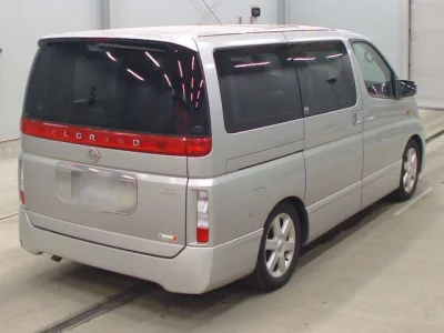 Nissan ELGRAND  с аукциона в Японии