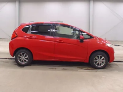 Honda FIT  с аукциона в Японии
