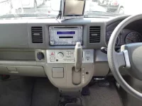 Suzuki EVERY WAGON лот № 9054 оценка 3  с аукциона в Японии 8