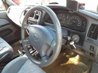 Toyota HILUX SURF лот № 3407 оценка 2  с аукциона в Японии 6