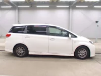 Toyota WISH лот № 3433 оценка 3.5  с аукциона в Японии 2