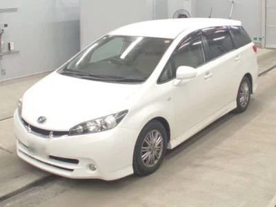 Toyota WISH  с аукциона в Японии
