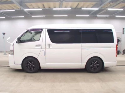 Toyota HIACE VAN  с аукциона в Японии