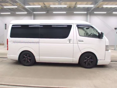 Toyota HIACE VAN  с аукциона в Японии