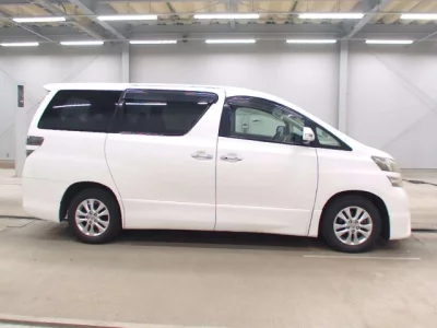 Toyota VELLFIRE  с аукциона в Японии