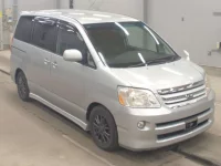 Toyota NOAH лот № 3363 оценка 3.5  с аукциона в Японии 4