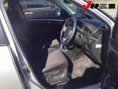 Suzuki SWIFT  с аукциона в Японии