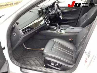 BMW 5-Series  с аукциона в Японии
