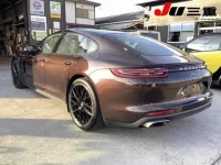 Porsche PANAMERA лот № 3542 оценка 4  с аукциона в Японии 1