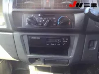 Mitsubishi MINICAB VAN лот № 8231 оценка R  с аукциона в Японии 9