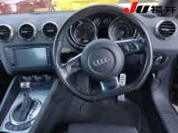 Audi TT лот № 2017 оценка 4  с аукциона в Японии 3