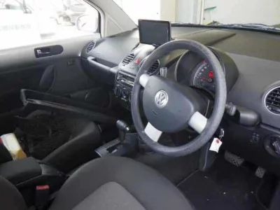 Volkswagen NEW BEETLE