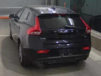 Volvo V40 лот № 3002 оценка 4  с аукциона в Японии 1
