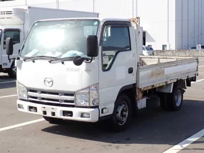 Mazda TITAN  с аукциона в Японии
