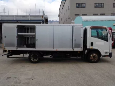 Isuzu ELF