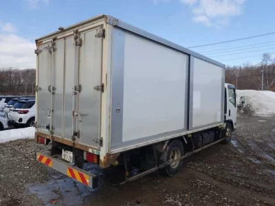 Isuzu ELF