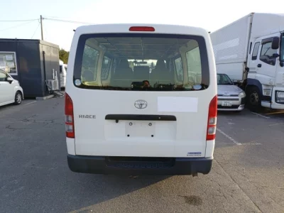Toyota HiAce Van