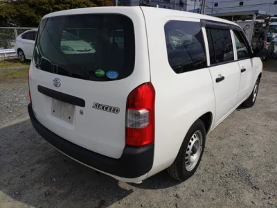 Toyota SUCCEED