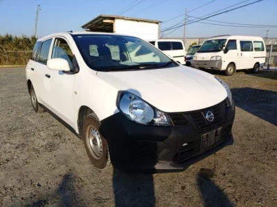 Nissan AD