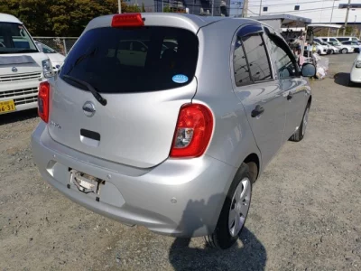 Nissan MARCH  с аукциона в Японии