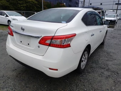 Nissan SYLPHY  с аукциона в Японии