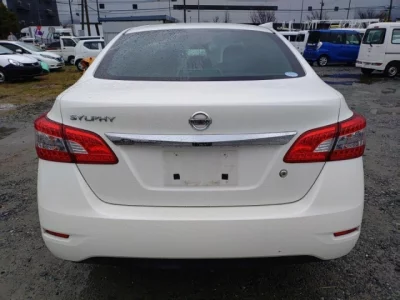 Nissan SYLPHY  с аукциона в Японии